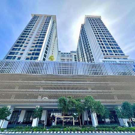 Kota Kinabalu City Centre @ The Shore By Casa Yolo Екстер'єр фото