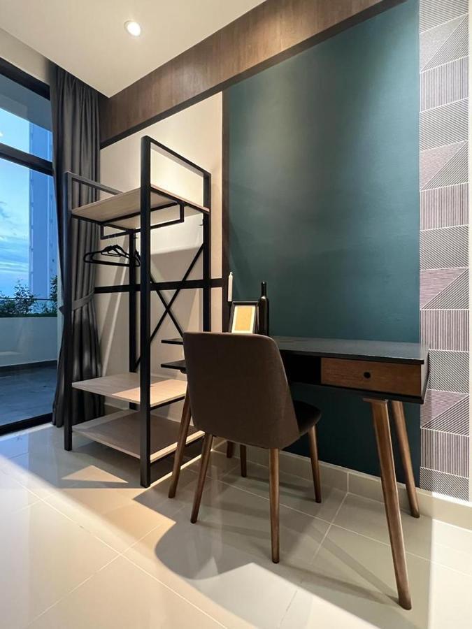 Kota Kinabalu City Centre @ The Shore By Casa Yolo Екстер'єр фото