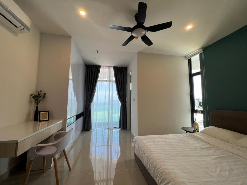 Kota Kinabalu City Centre @ The Shore By Casa Yolo Екстер'єр фото