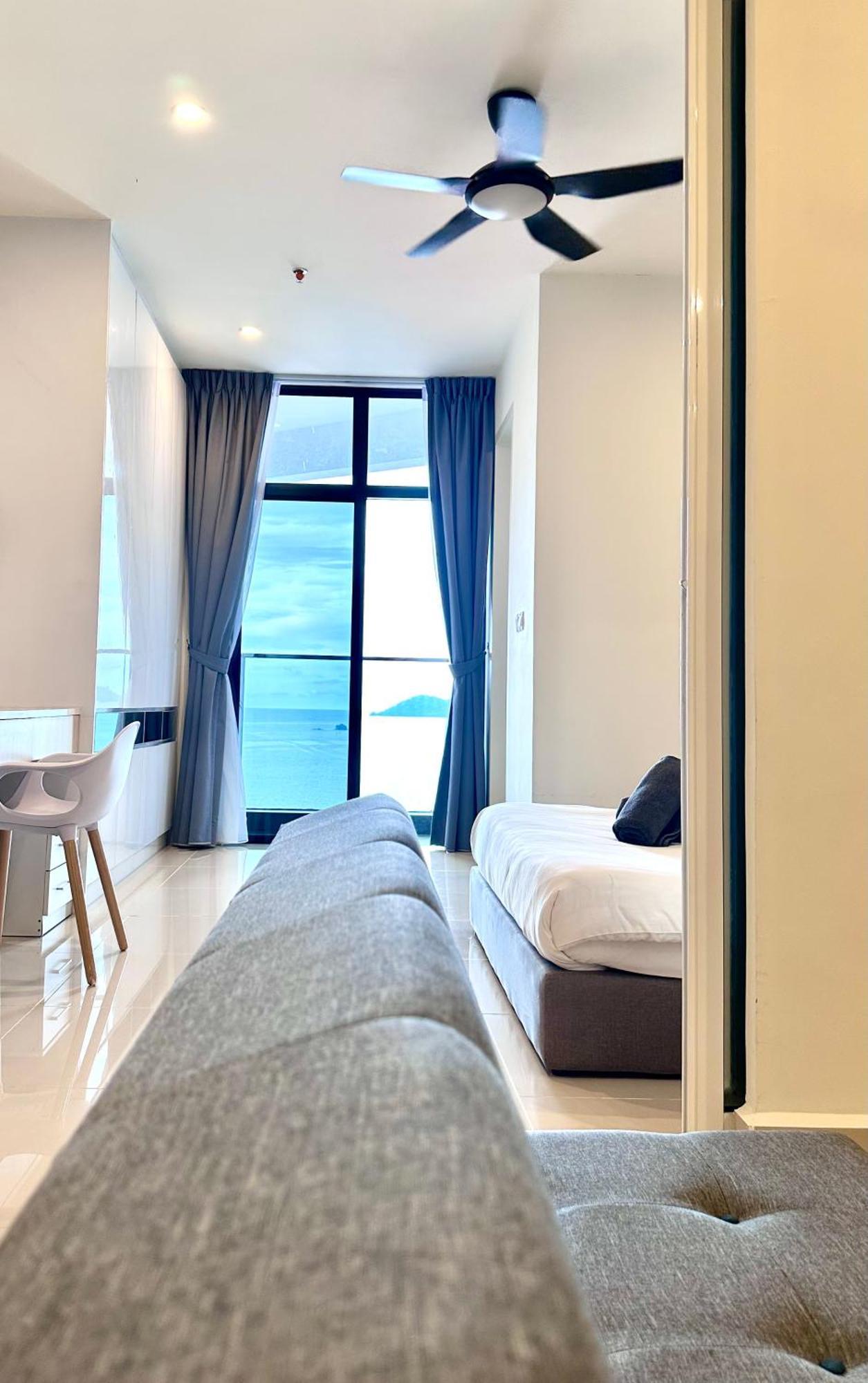 Kota Kinabalu City Centre @ The Shore By Casa Yolo Екстер'єр фото