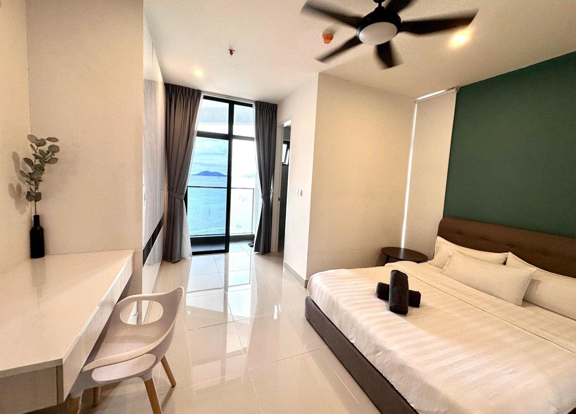 Kota Kinabalu City Centre @ The Shore By Casa Yolo Екстер'єр фото