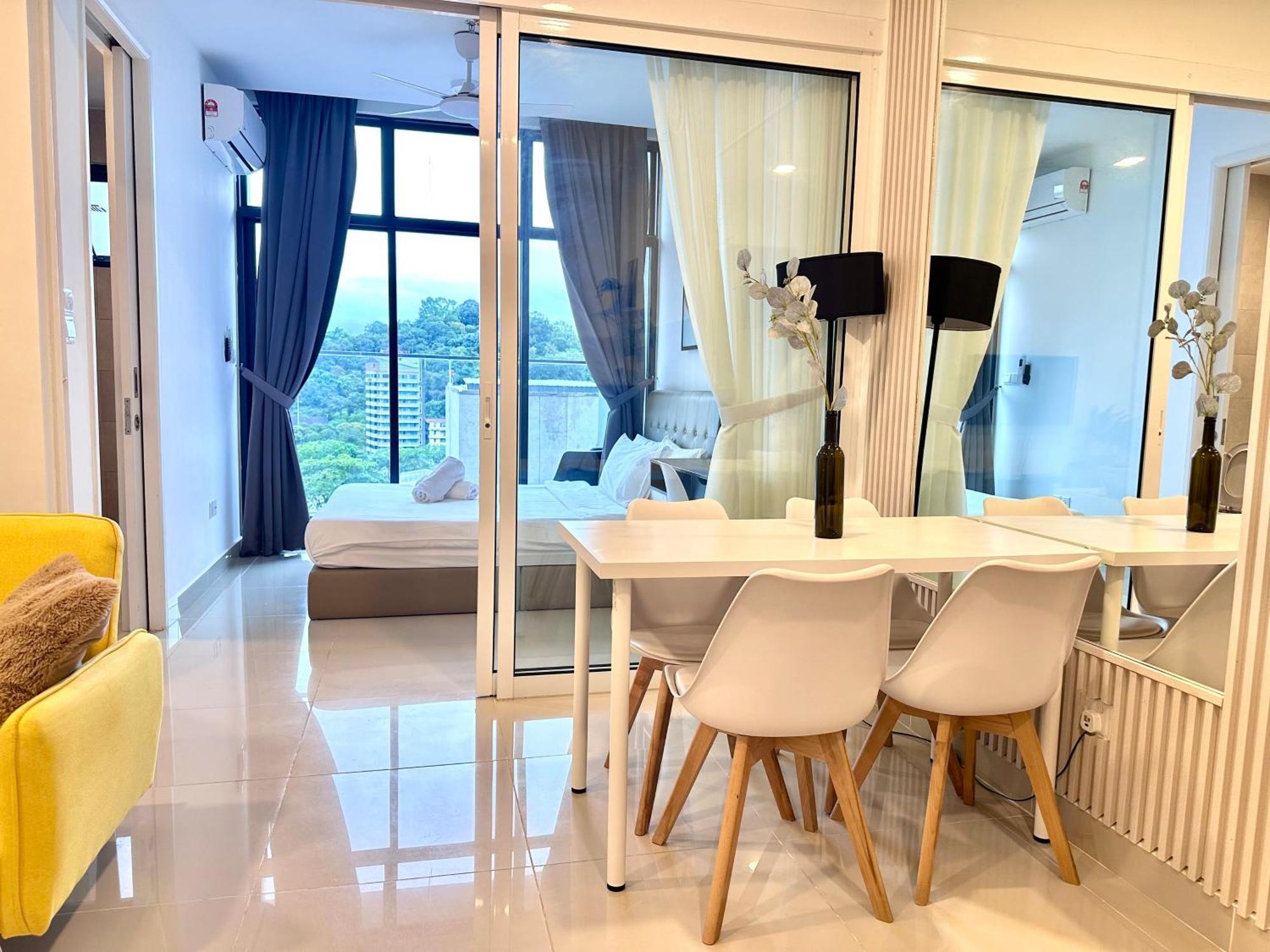 Kota Kinabalu City Centre @ The Shore By Casa Yolo Екстер'єр фото