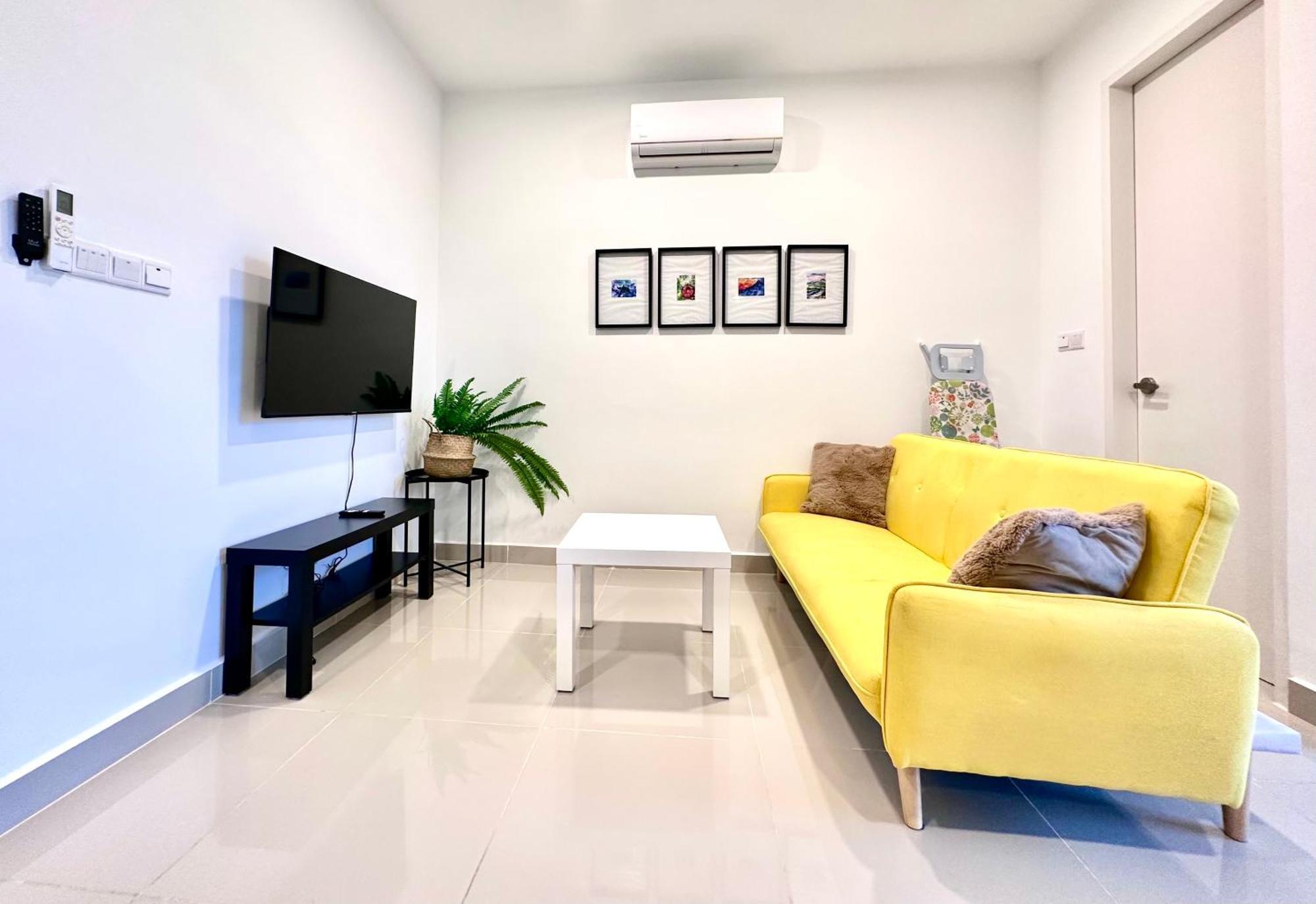 Kota Kinabalu City Centre @ The Shore By Casa Yolo Екстер'єр фото